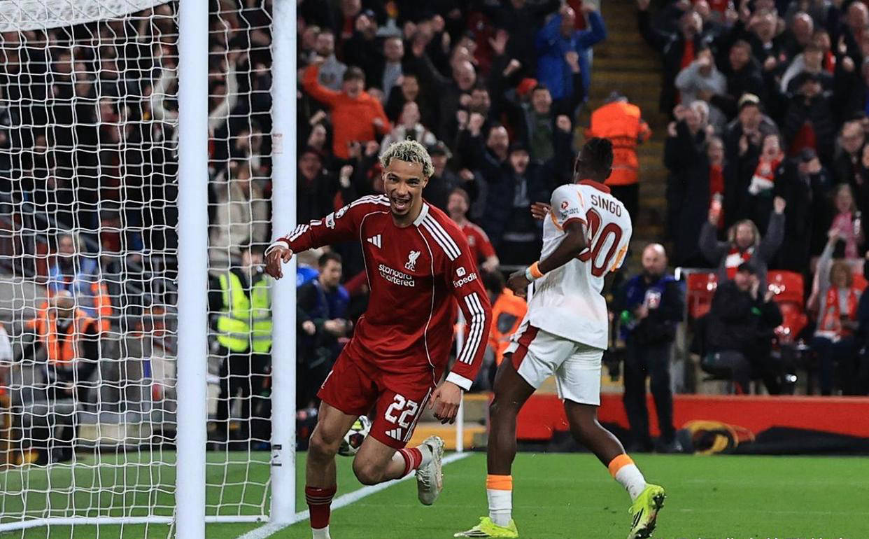 利物浦4-1逆转加拉塔萨雷，斯洛特放弃传控战术暂缓帅位危机